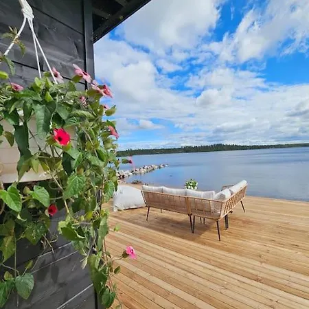 Skandinaavinen Moekki Rannalla Chalet *